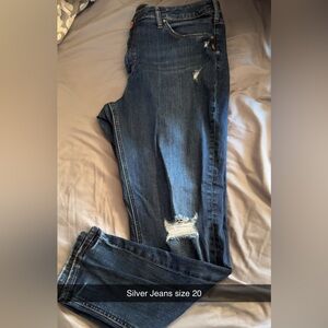 Skinny Blue Jeans with Distressed Knee